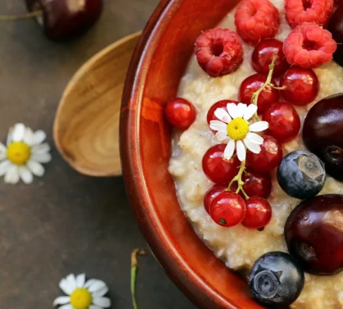 Read more about the article Friday – Egg White Oatmeal with Berries and Nuts